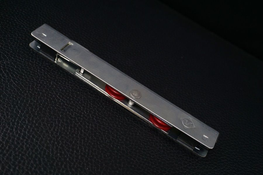 Adjustable Door Roller 100kgs.